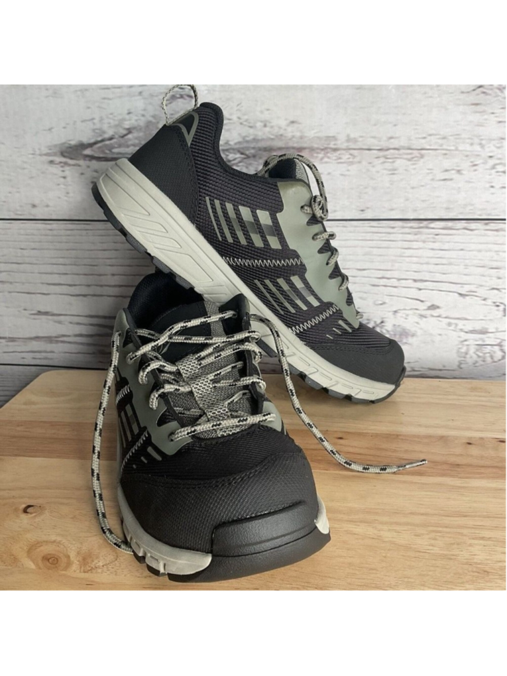 Danner ESD Oil/Slip Resistant Safety Toe Work Sneakers Women Size 8.5 Gray/Black